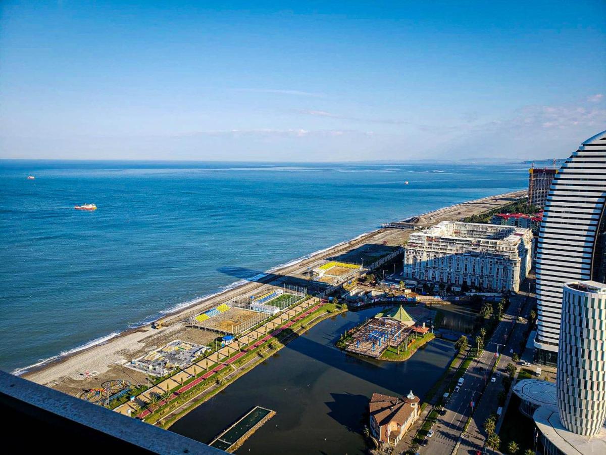 Orbi Batumi City Beach View Hotel Bagian luar foto