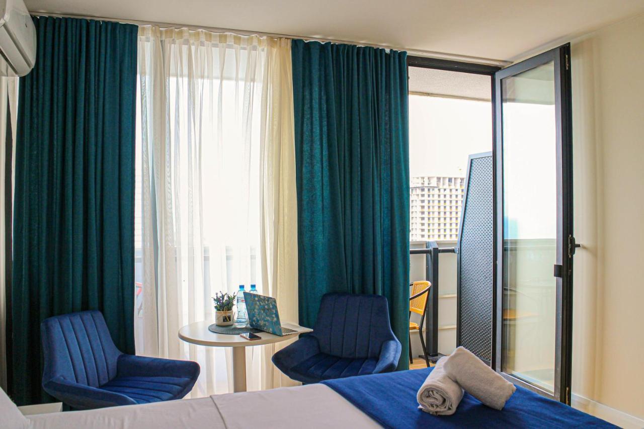 Orbi Batumi City Beach View Hotel Bagian luar foto