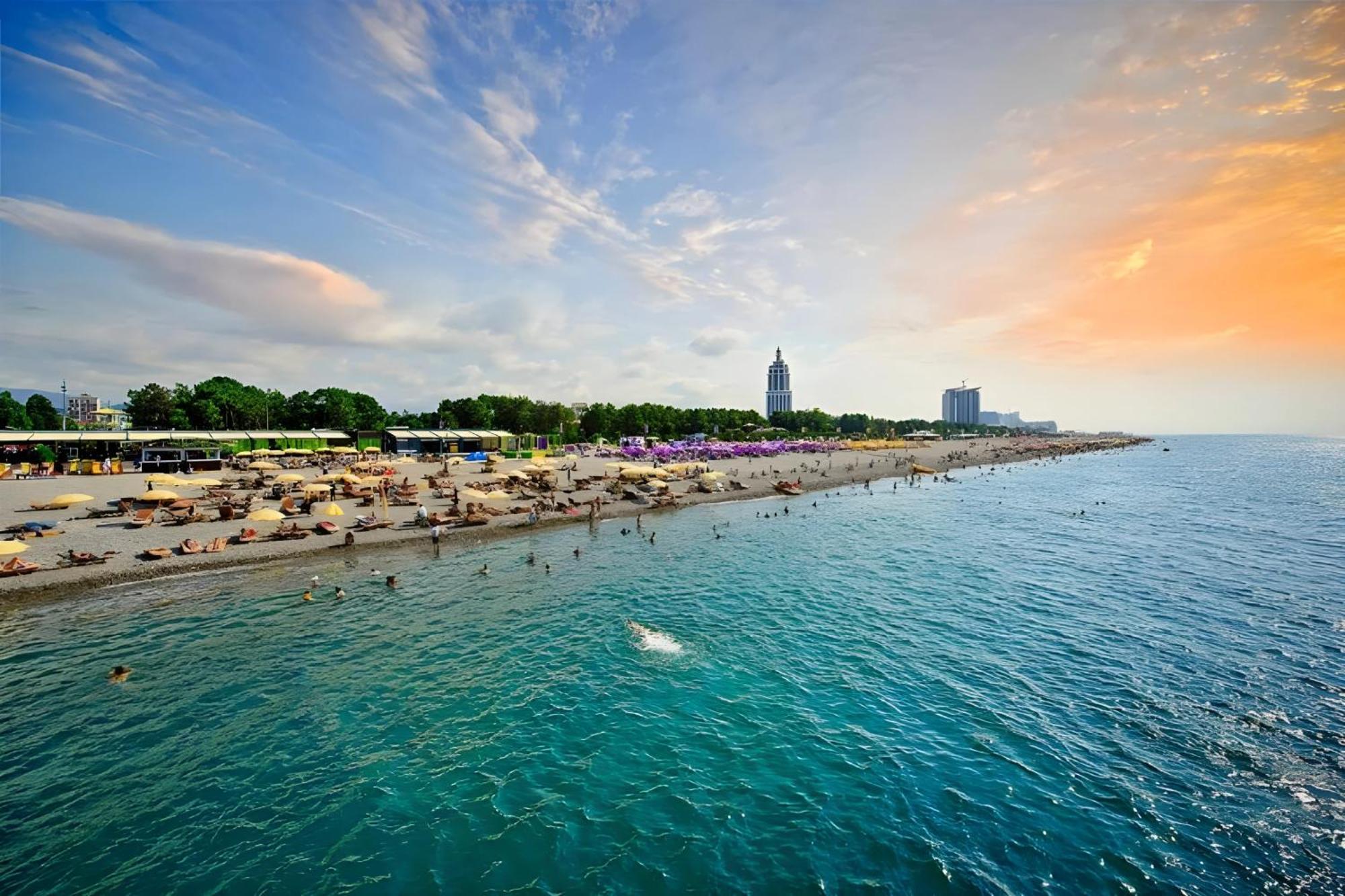 Orbi Batumi City Beach View Hotel Bagian luar foto