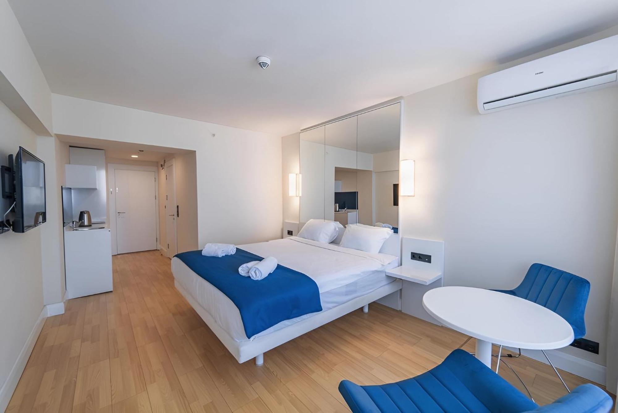 Orbi Batumi City Beach View Hotel Bagian luar foto