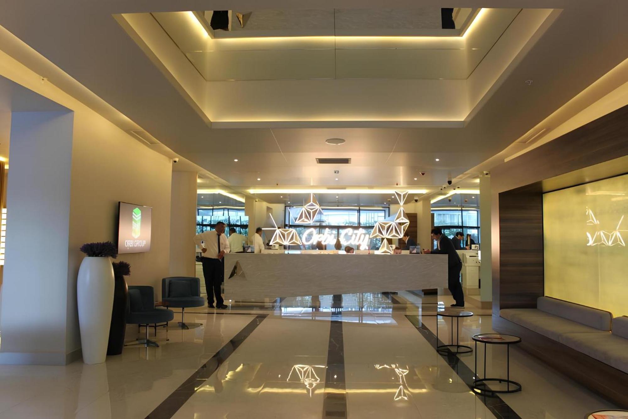 Orbi Batumi City Beach View Hotel Bagian luar foto