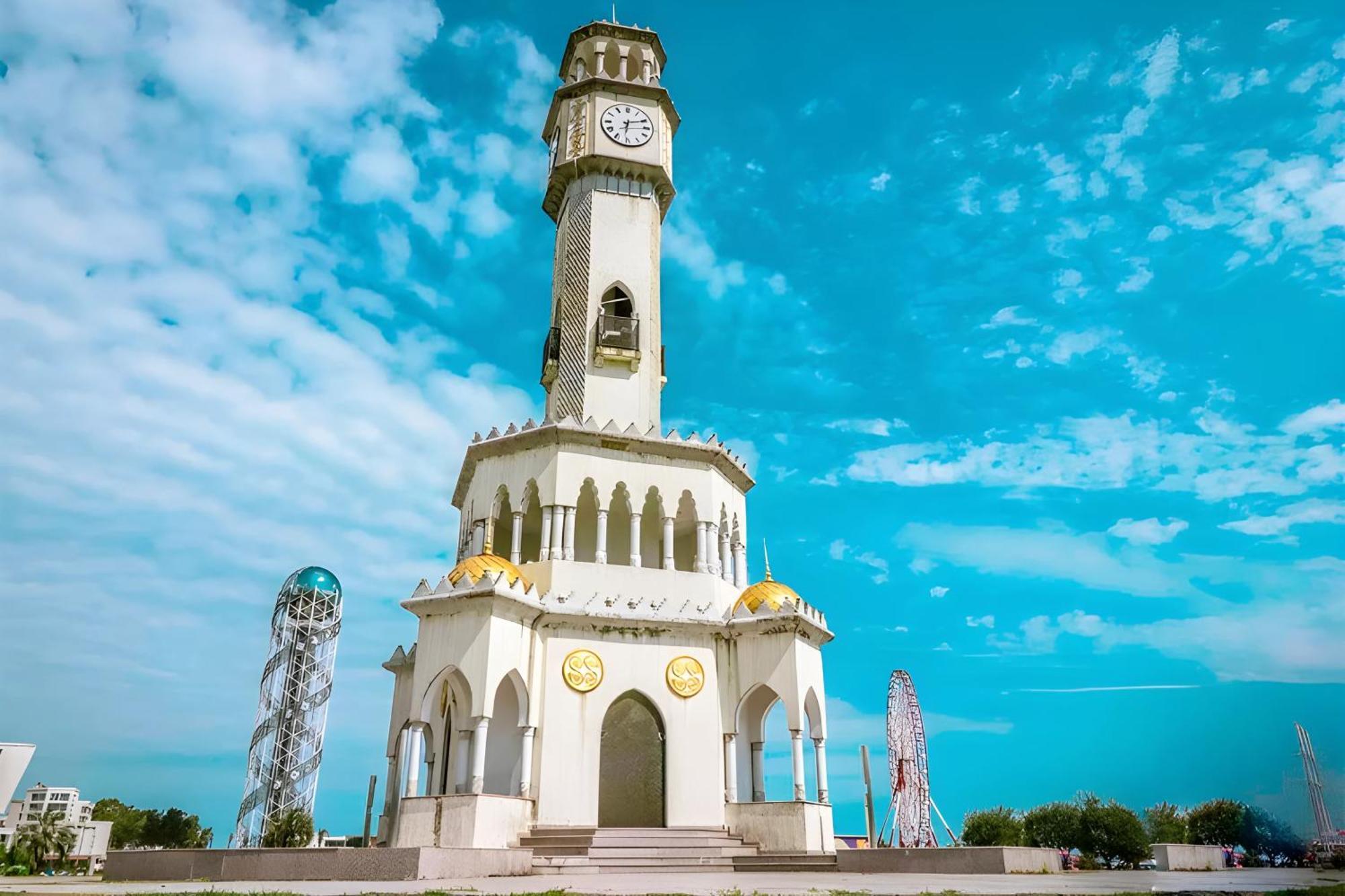 Orbi Batumi City Beach View Hotel Bagian luar foto