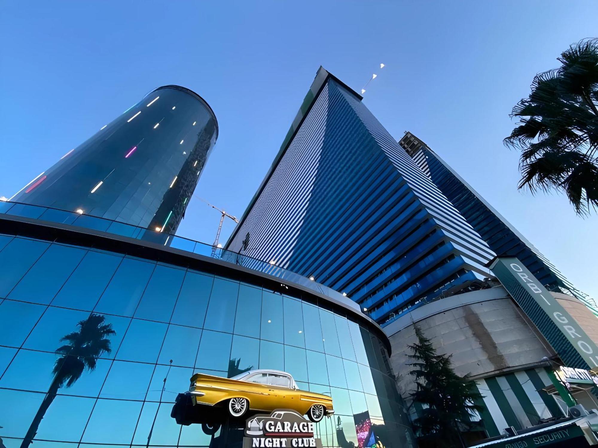 Orbi Batumi City Beach View Hotel Bagian luar foto