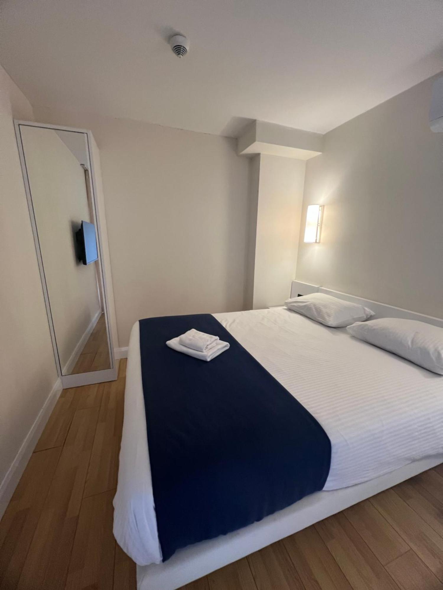 Orbi Batumi City Beach View Hotel Bagian luar foto
