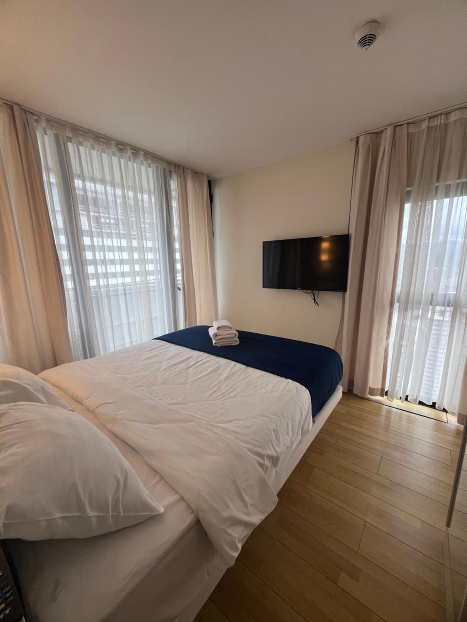 Orbi Batumi City Beach View Hotel Bagian luar foto