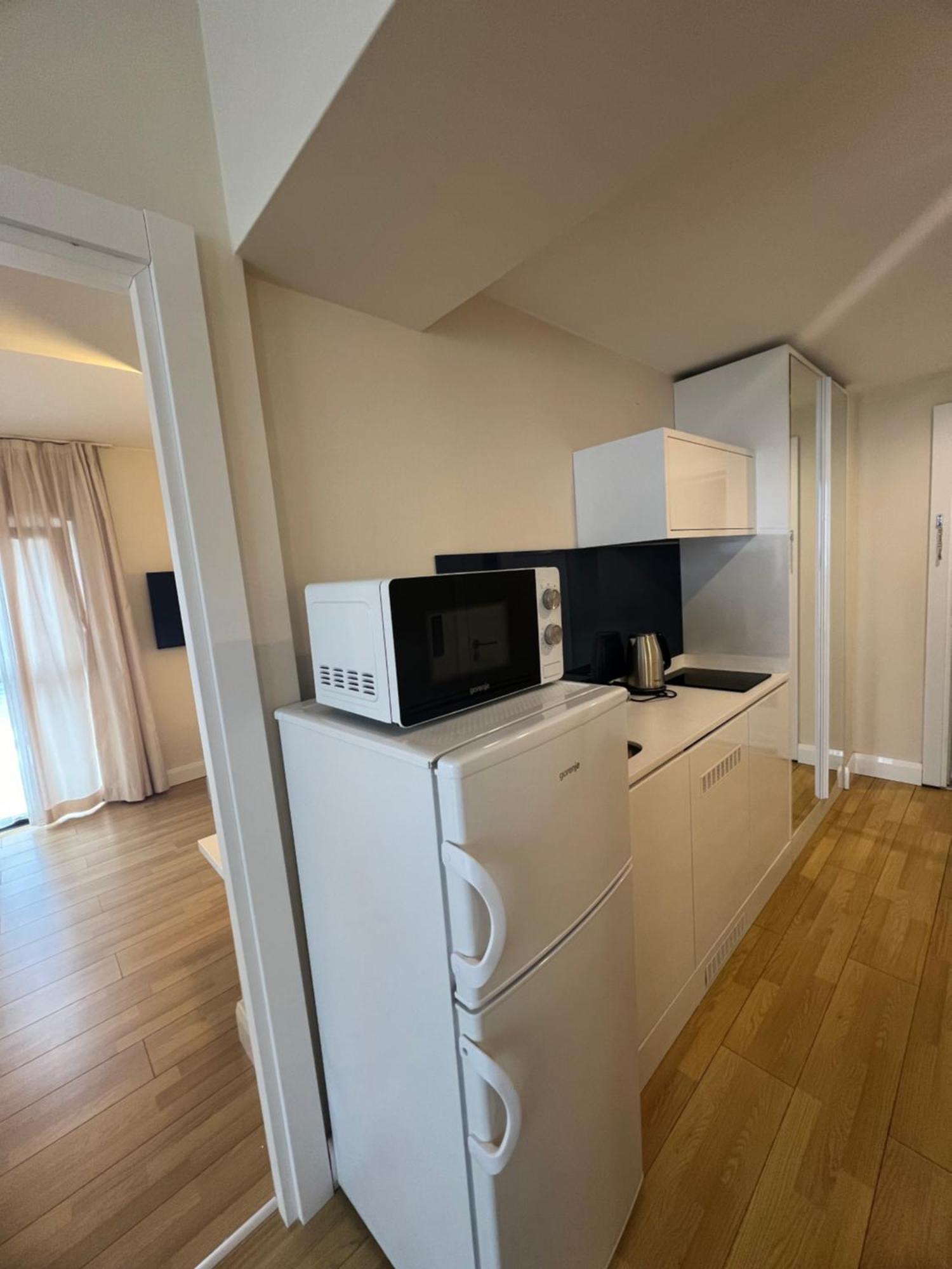 Orbi Batumi City Beach View Hotel Bagian luar foto