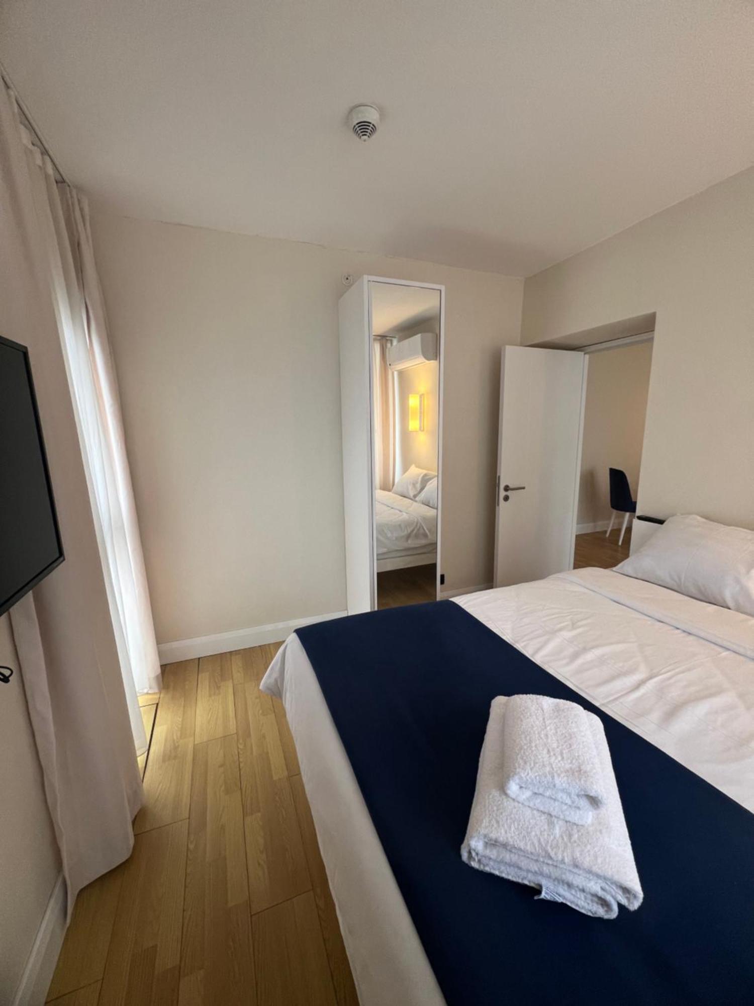 Orbi Batumi City Beach View Hotel Bagian luar foto