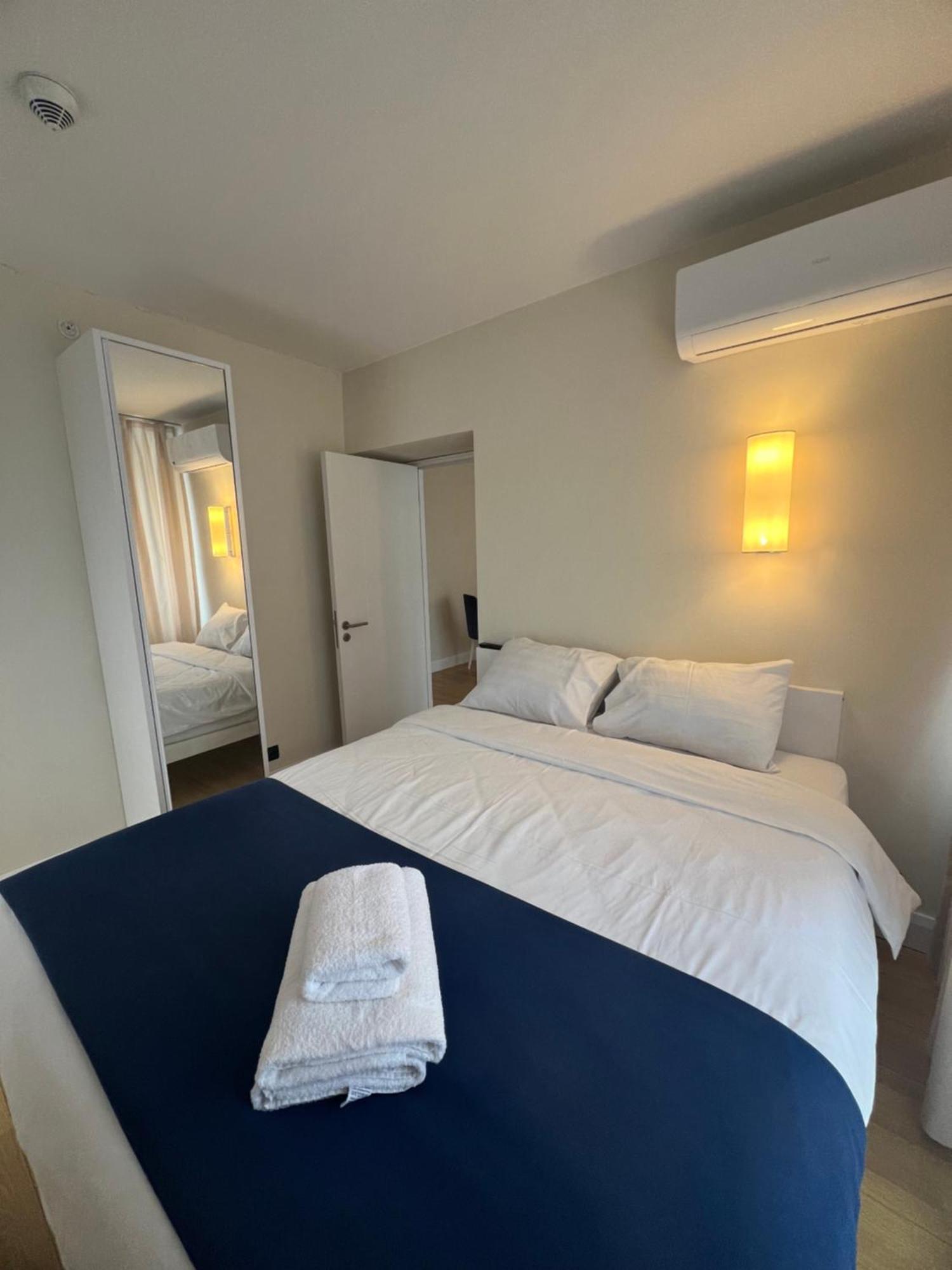 Orbi Batumi City Beach View Hotel Bagian luar foto